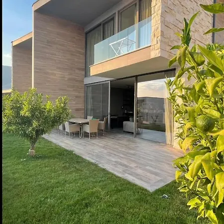 58 Villa *