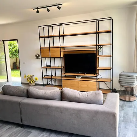 Villa 58 *